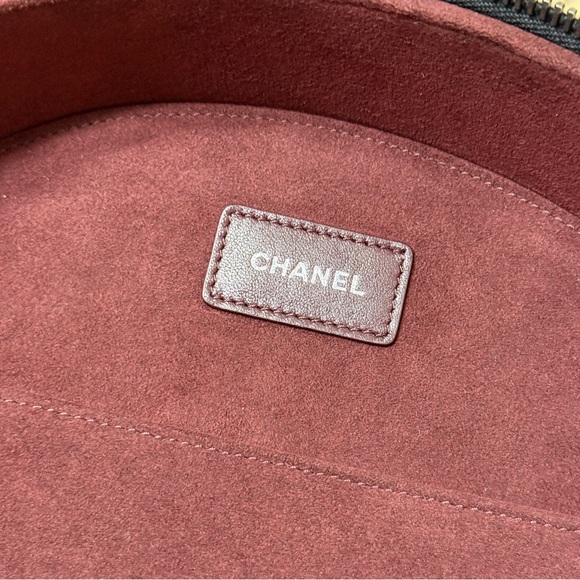 ❤️ NEW Auth Chanel x Monster Limited Edition Black Leather Bluetooth Headphones - Picture 11 of 12